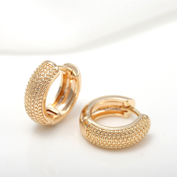 Gold Semi-glossy Semi-lug Ear Buckle Korean Version Of The New Round