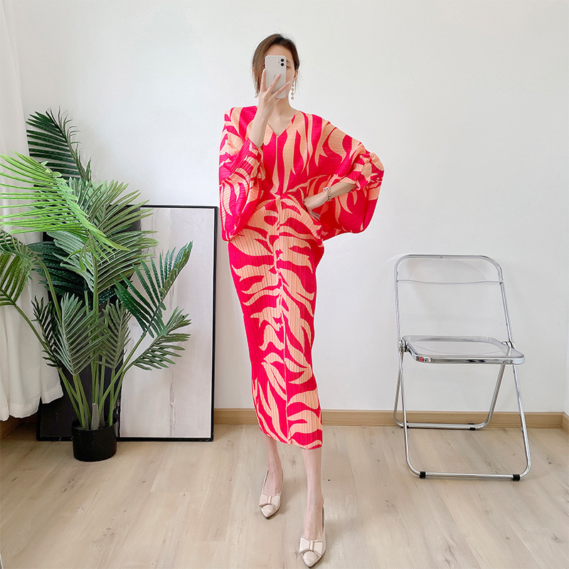Pleated Loose V-neck Summer Print Dress