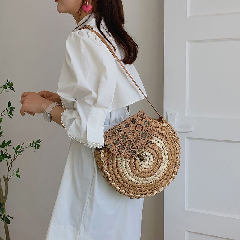Shoulder Straw-weaved Crossbody Beach Casual Ethnic Style Mini And