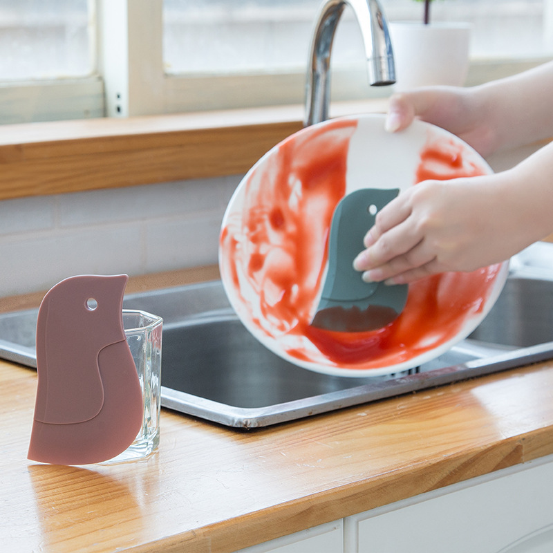 Cute Penguin Shape Baking Soft Blade Scraper Oil Dish Plate Scraping