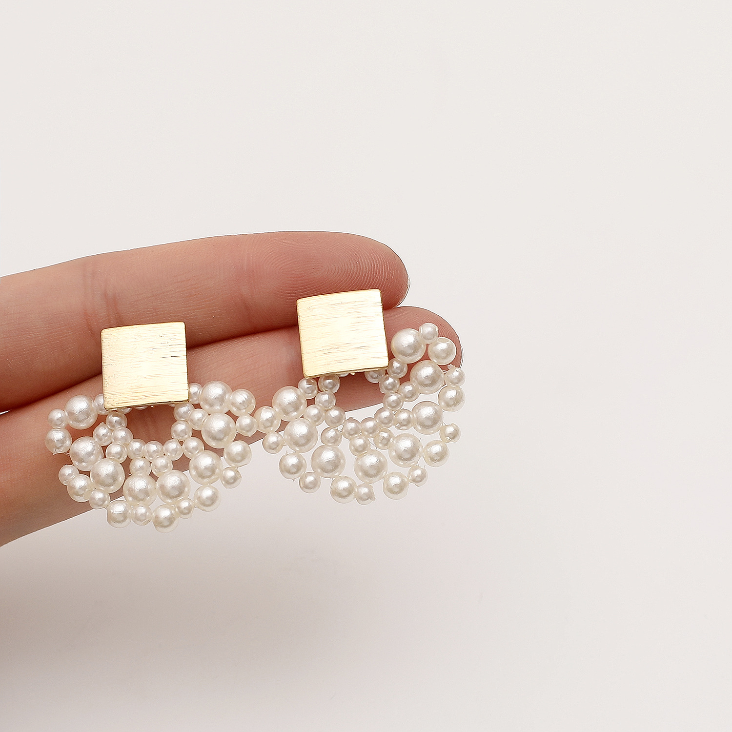 Handmade Pearl Woven Scalloped Stud Earrings
