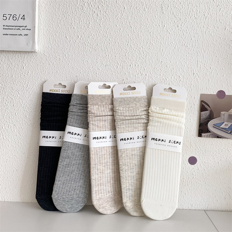 Solid Color Yarn Sunken Stripe Women White Tube Bunching Socks