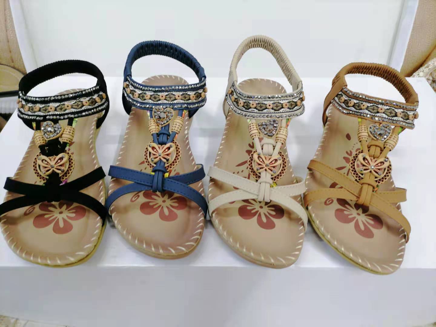 Large Size Flat Sandals Flower Rhinestone Beach Shoes