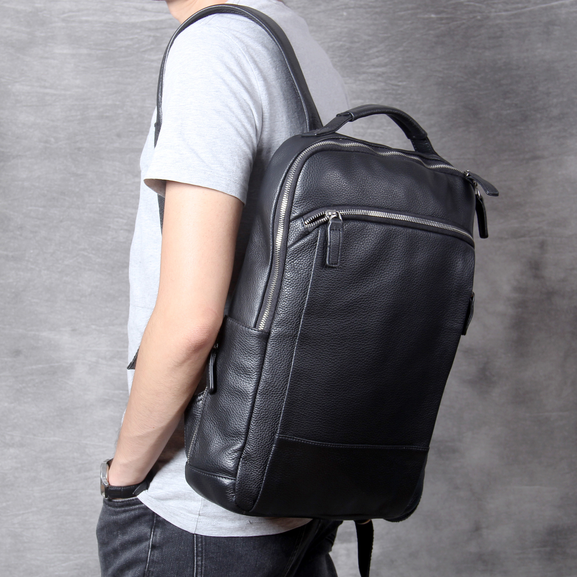 Leather Backpack Men's Handmade First Layer Cowhide Travel