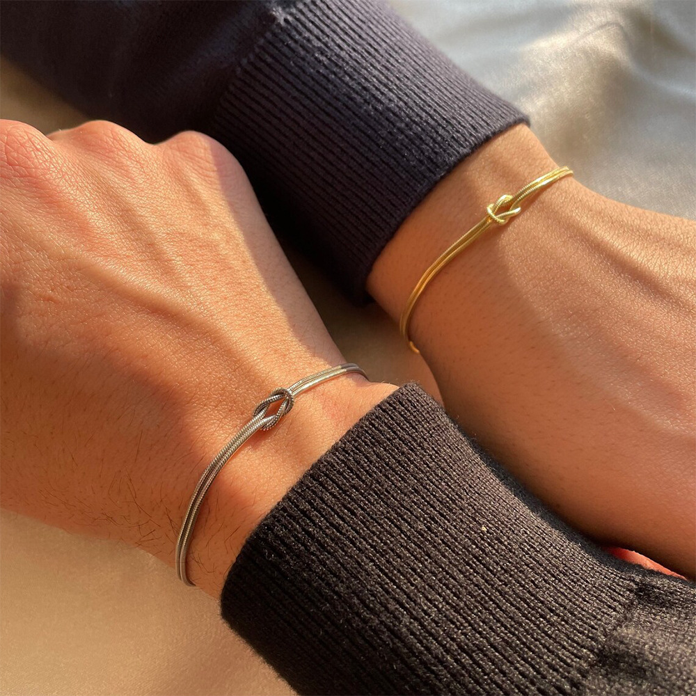 Simple Knotted Bracelet Ins Stainless Steel Lightweight Unisex
