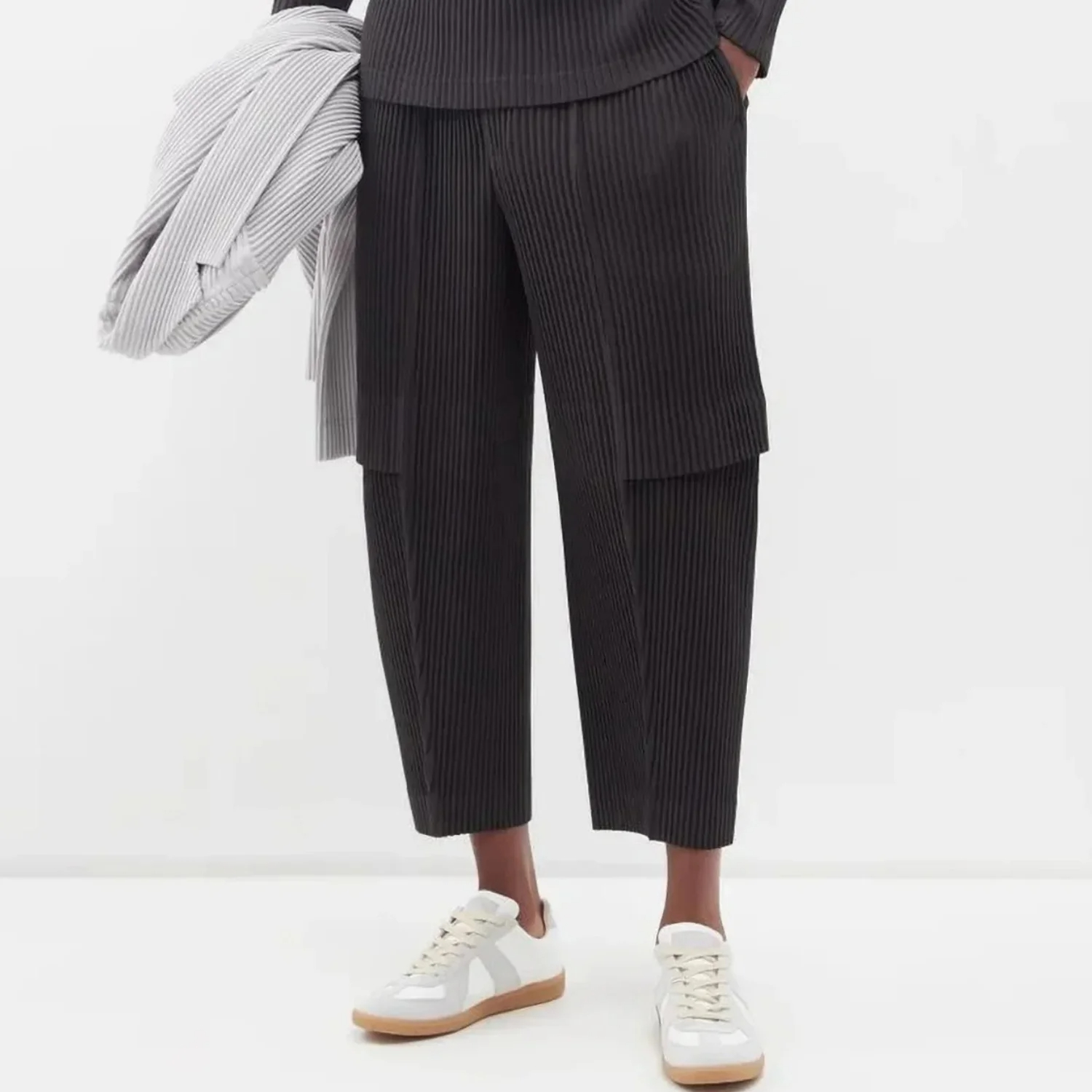 Men's Tri-fold Pleated Elegant Wide Leg Pants